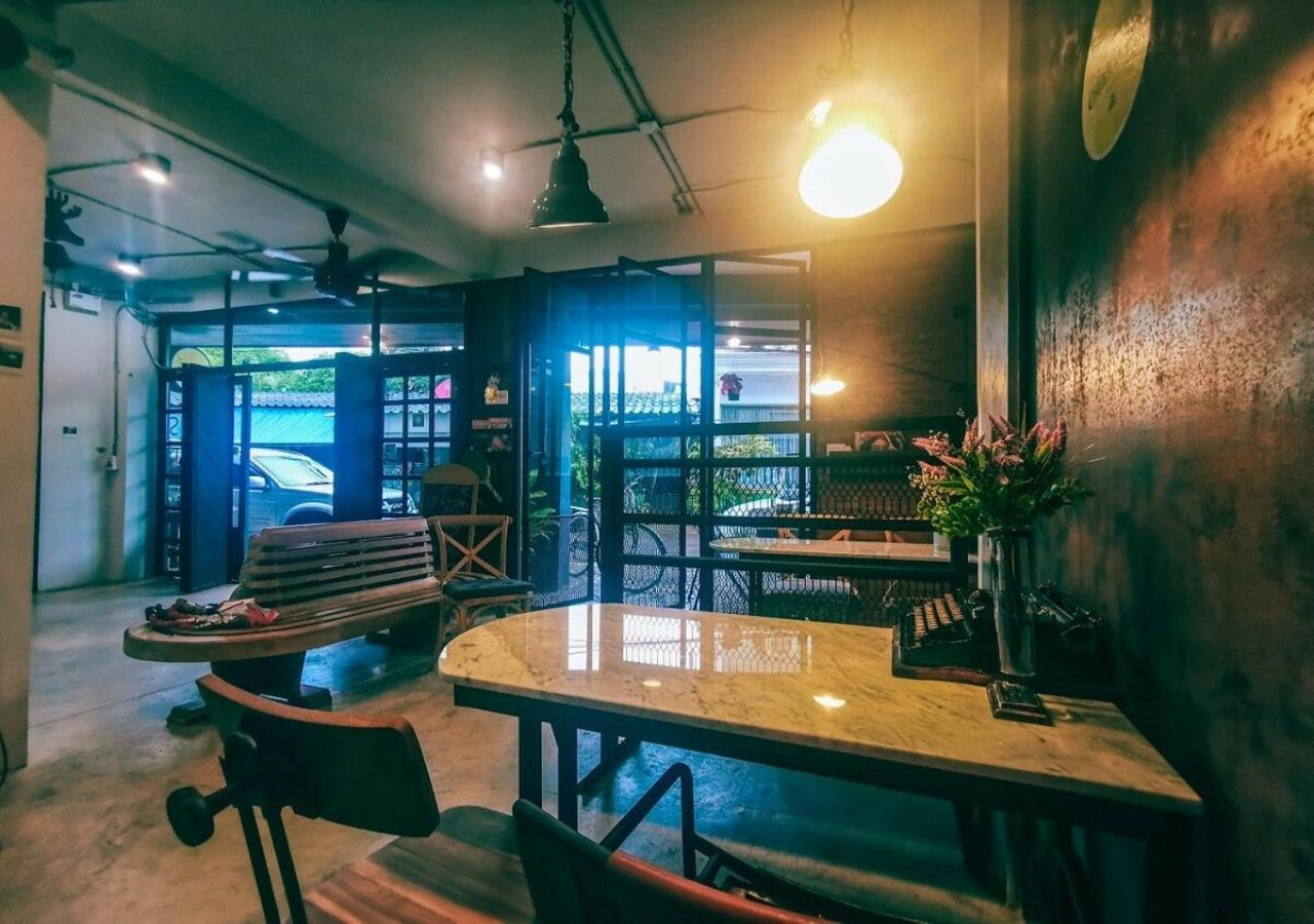 Chernchan Hostel Чантабури Экстерьер фото