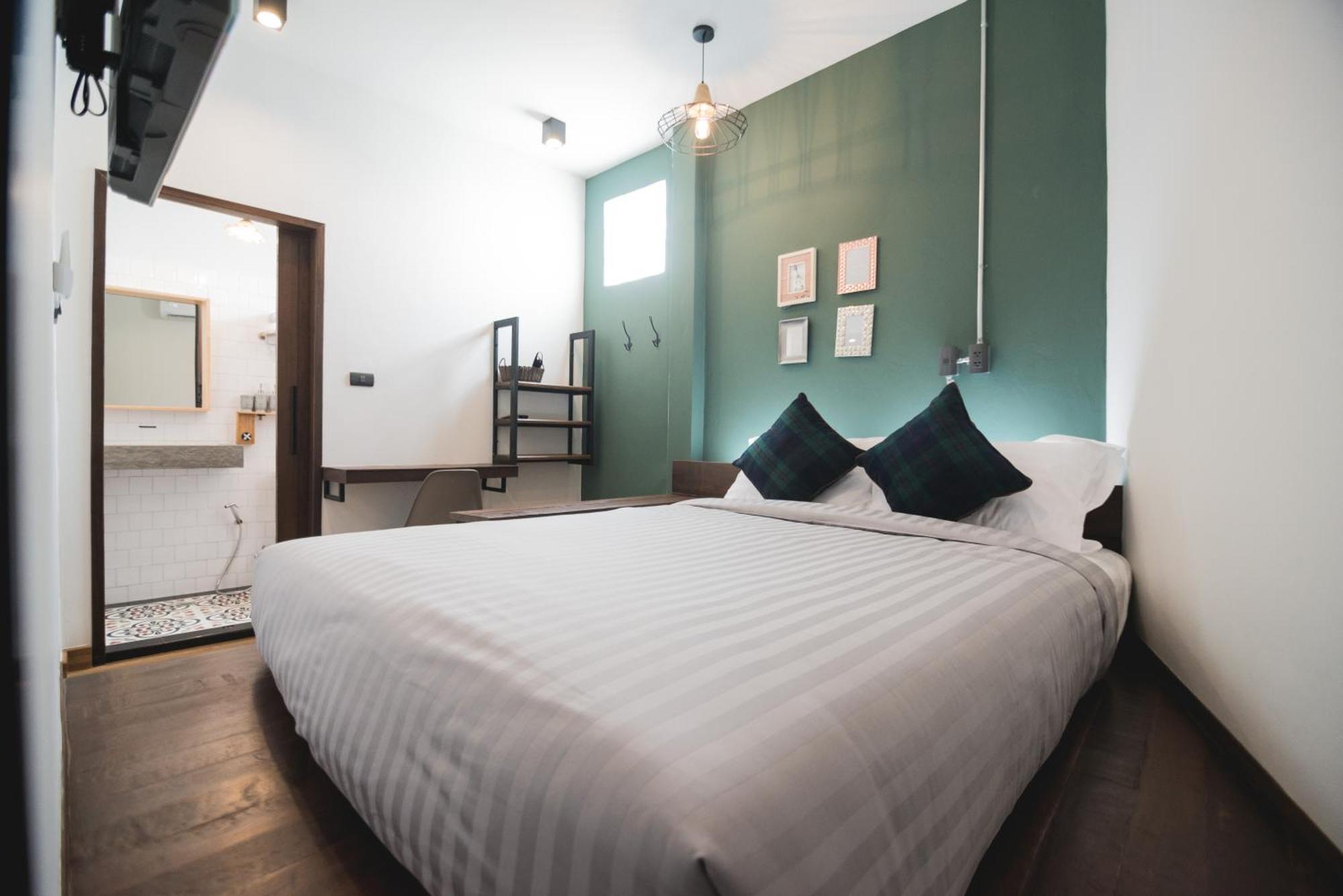 Chernchan Hostel Чантабури Номер фото